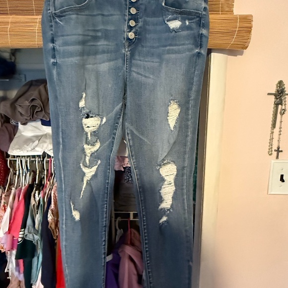 Old Navy Distressed Jeans - Picture 1 of 3